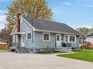 11 Sharpe Ave, Welland, ON L3C3R5