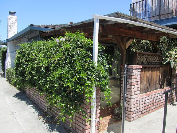2nd image of 4362 Moorpark Ave APT 1