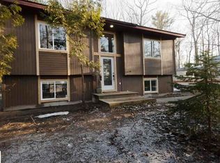 10362 Wildwood Rd, Interlochen, MI 49643