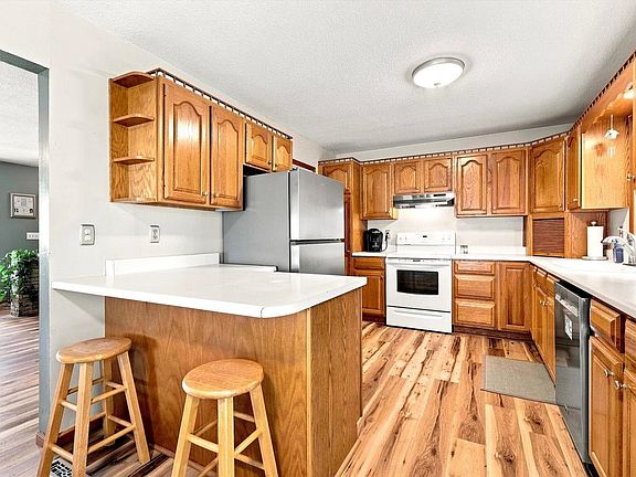 3rd image of 1505 Lucy Dr