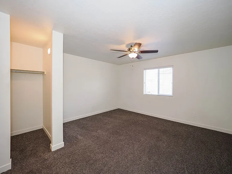 634 N 130 E — Photo 8