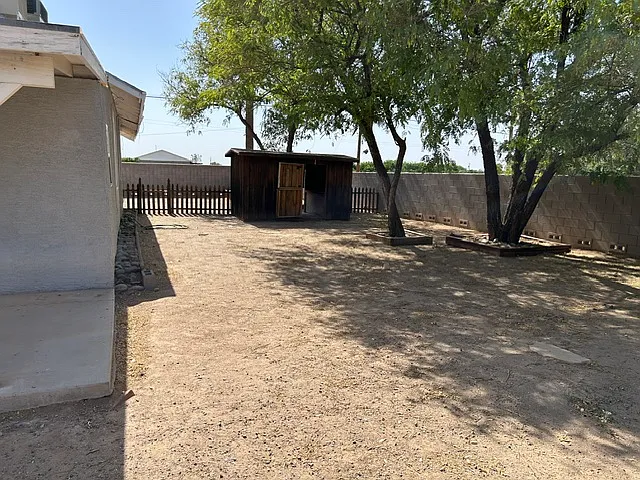2 bed, 975 sqft, $2,200 — Photo 3