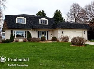 24452 W Blvd De John, Naperville, IL 60564