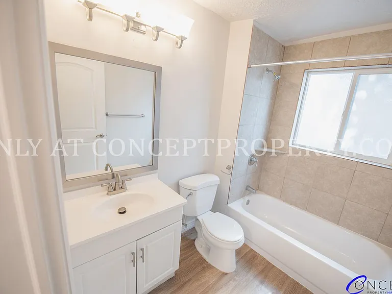 943-971 Chapel Dr — Photo 39