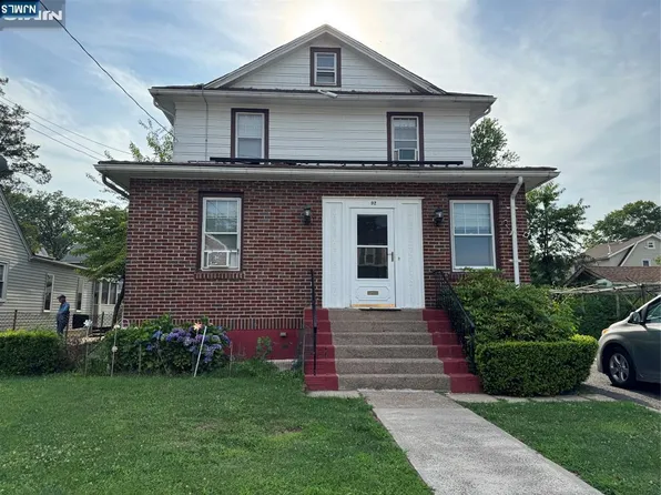 92 N Taylor St, Bergenfield, NJ 07621