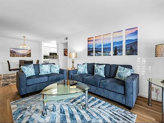 2nd image of 2905 Burch Ave #103