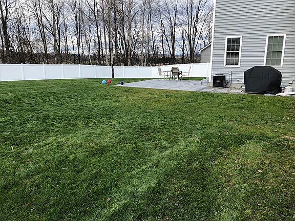 5th image of 3313 Wellington Dr