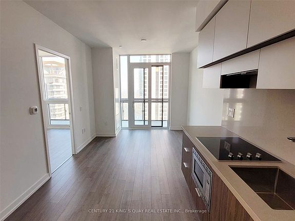 2nd image of 39 Roehampton Ave #2510