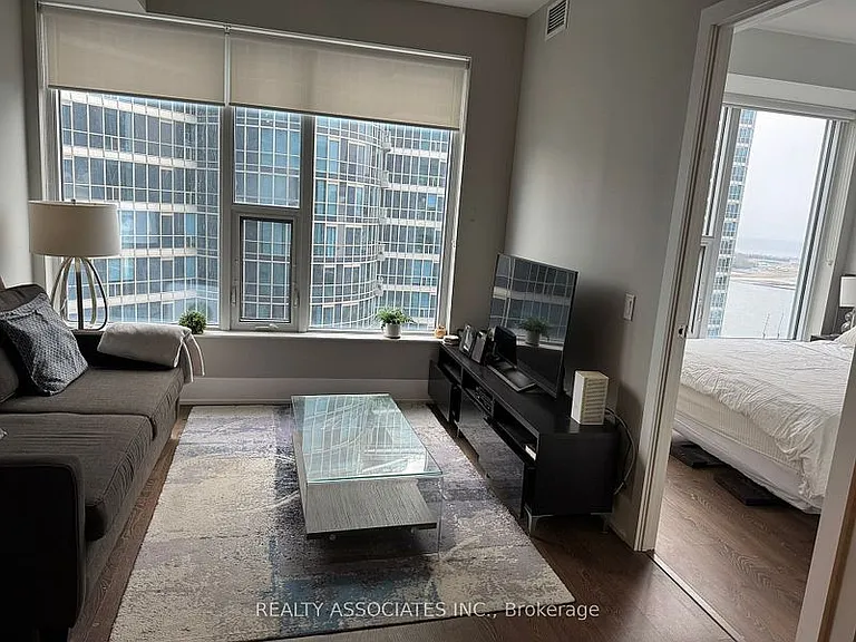 10 York St #2907 — Photo 58