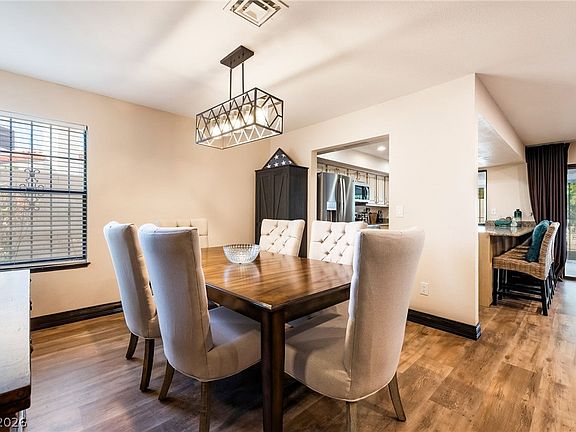 5th image of 4211 Flamingo Crest Dr