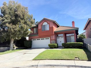 7889 Saint Helena Ct, Fontana, CA 92336