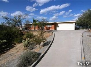9442 N Raleigh Dr, Tucson, AZ 85704