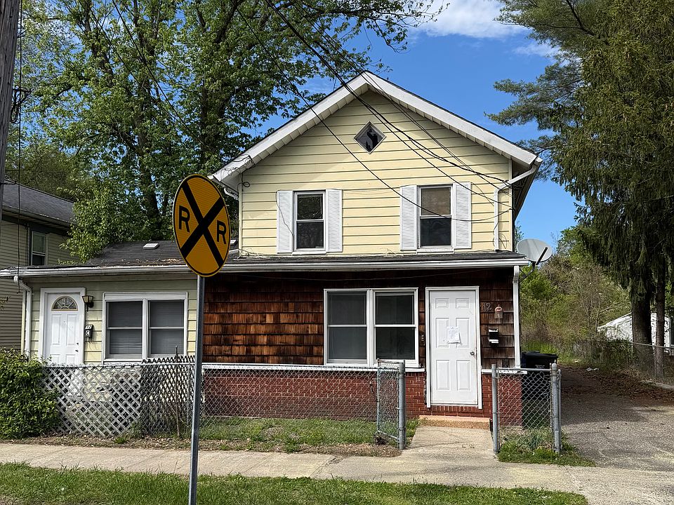 1st image of 12 Brown Ave #B