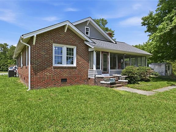 2nd image of 5853 Riverdale Dr
