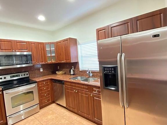 5th image of 1305 N 30th Ct #0