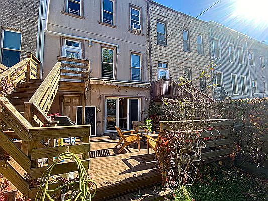 4th image of 41 Hausman St #3