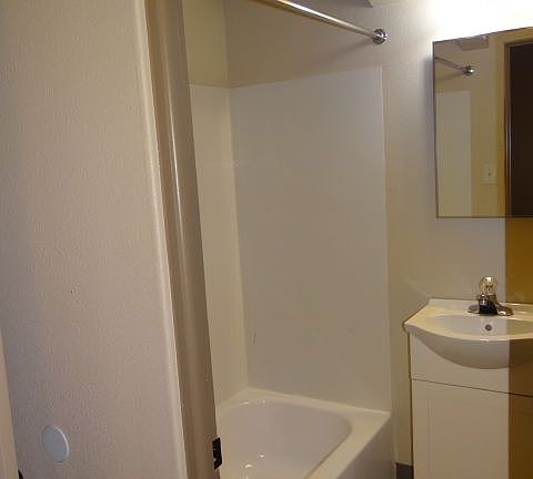 4th image of 838 Avenue B APT 3