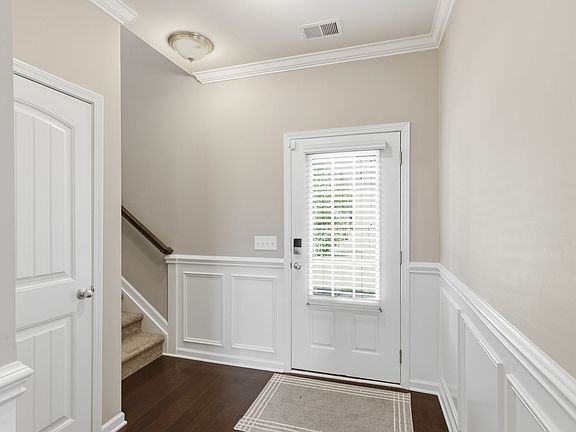4th image of 3030 Alan Dr
