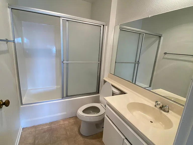 Fountain Terrace Apartments — Photo 15