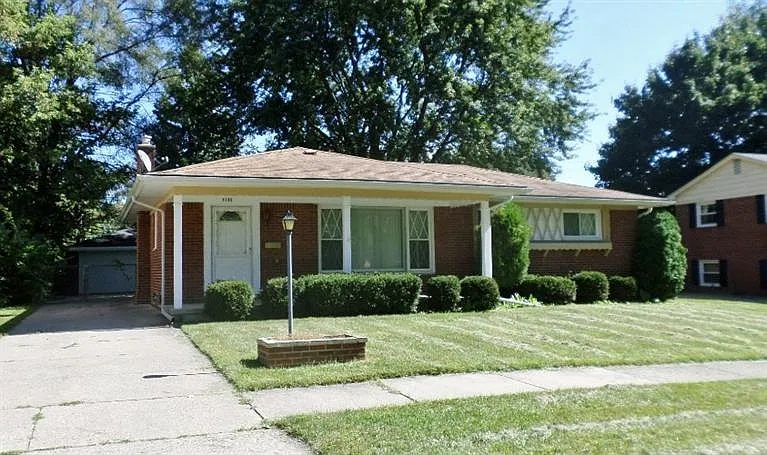 1149 Borgstrom Ave photo 1