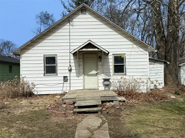 30 Elm St, Carlisle, IA 50047