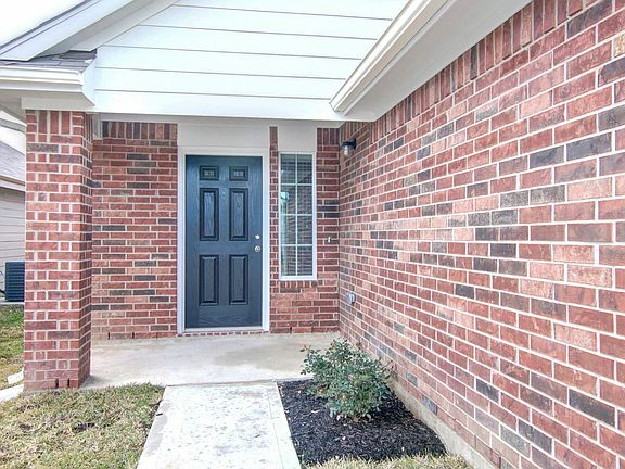 3rd image of 5631 Plantation Forest Dr