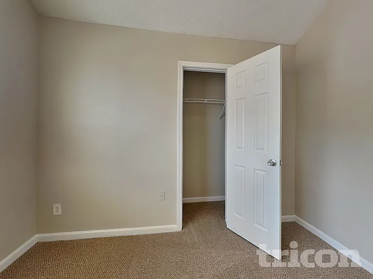 205 Oak Terrace Dr — Photo 13