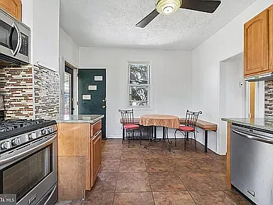 439 Lemonte St #1 — Photo 11