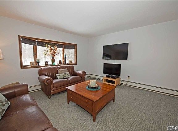 4th image of 121 Greenhaven Dr