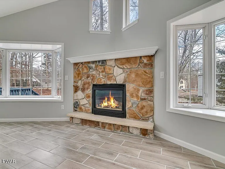 502 Carrock Way — Photo 2