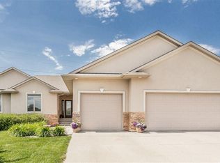 8301 S Copper Ridge Rd, Sioux Falls, SD 57108