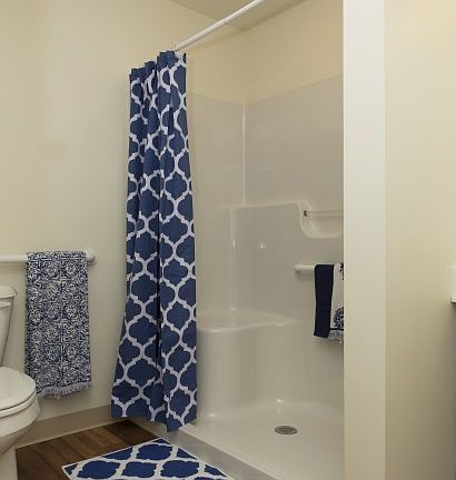 5th image of 41 E Park Dr