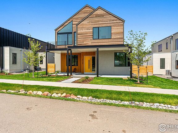 2nd image of 2135 Vine Ave