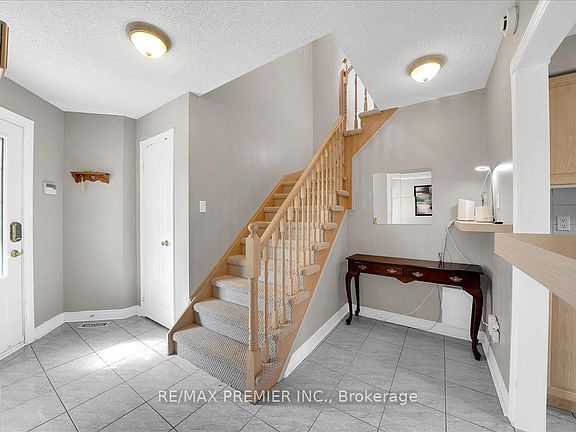 4th image of 17 Berrydown Dr