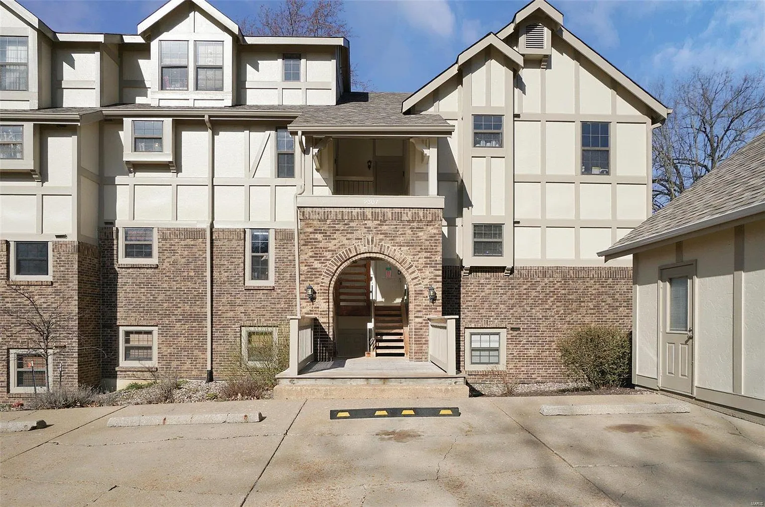 2307 Yosemite Park Ct APT C photo 1