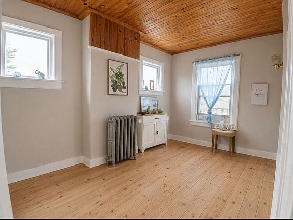 4th image of 86 Park St #4