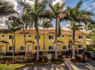 209 NE 4th Ct, Hallandale Beach, FL 33009