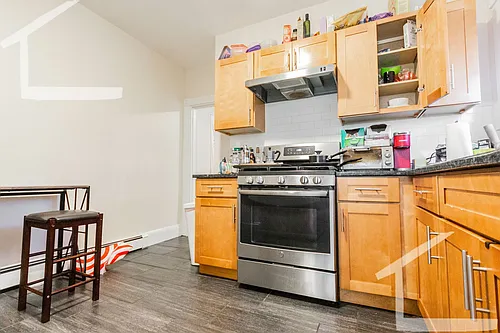 10 Chester St #2U Photo 1