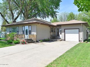320 Cedar Ave S, New Richland, MN 56072