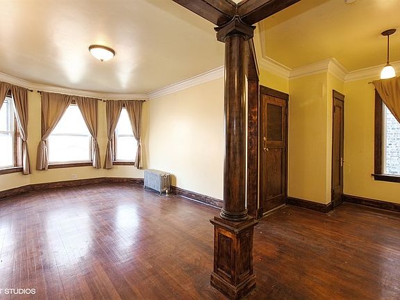 4th image of 6630 S Woodlawn Ave #2