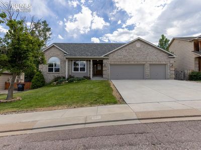 645 Robinglen Ct, Colorado Springs, CO, 80906