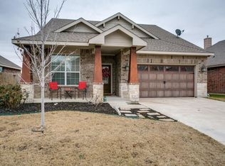 936 John Kennedy Dr, Saginaw, TX 76179