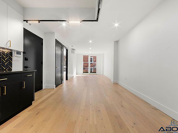 2nd image of 154 Lenox Rd #3F