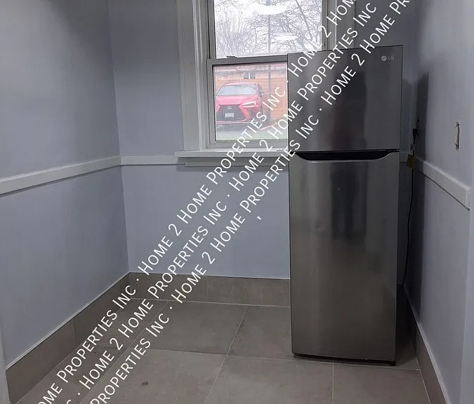 561 Parent Ave #10 — Photo 5