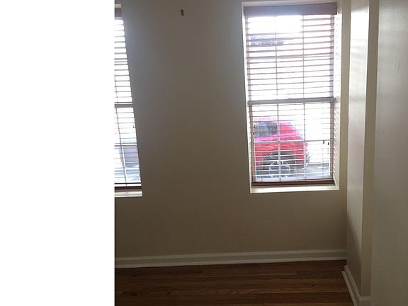 2nd image of 826 Cantrell St