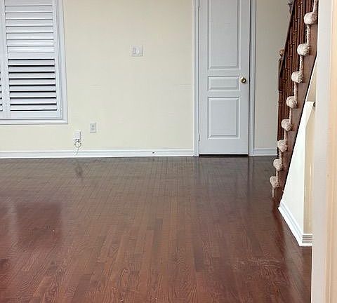 4th image of 11 Curran Hall Cres