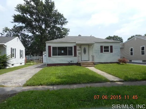 1621 Moro Ave photo 1