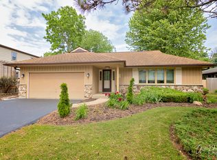 173 S Alleghany Rd, Grayslake, IL 60030