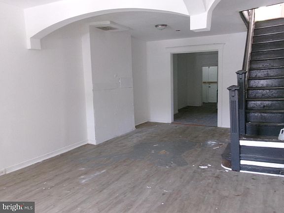 3rd image of 1736 Montpelier St