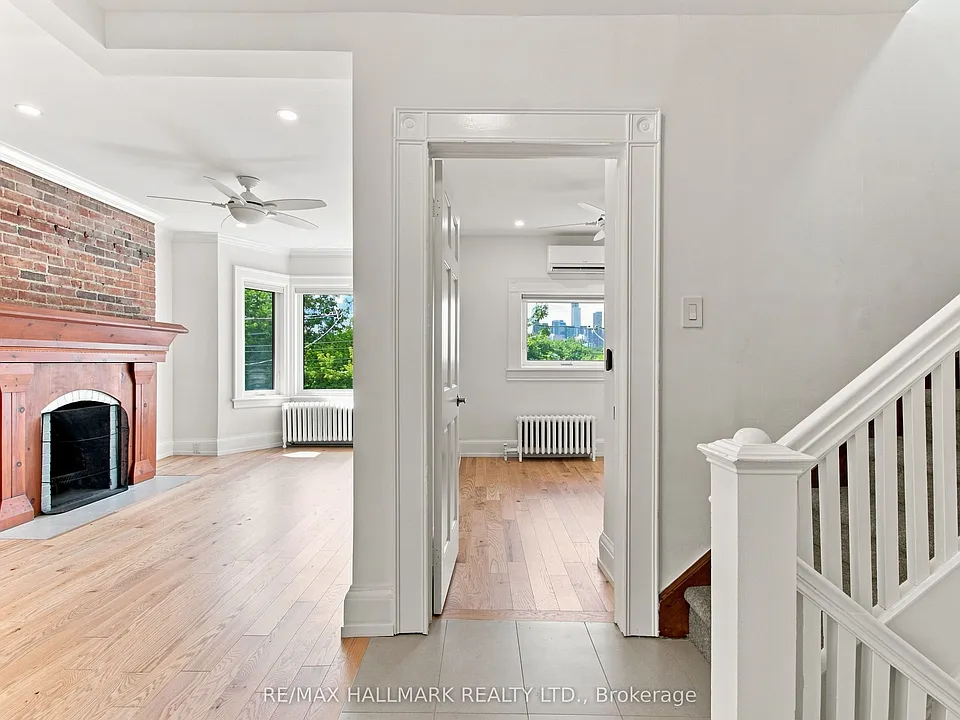 553 Broadview Ave #UPPER